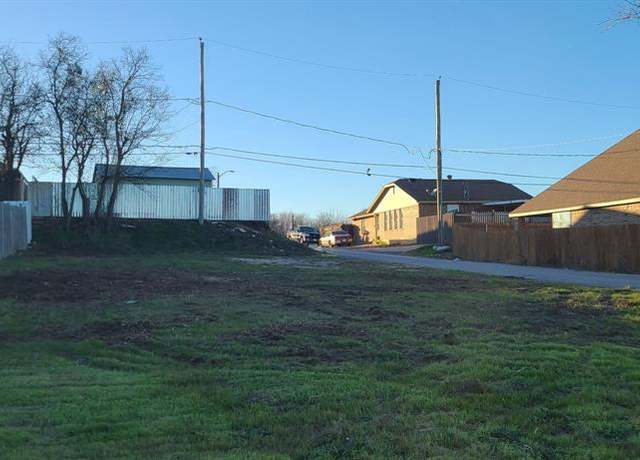 Property at 2913 Pearl Ave, Fort Worth, TX 76106