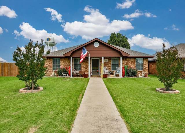 Property at 2317 Jodi Ln, Gainesville, TX 76240, 3 beds, 2 baths