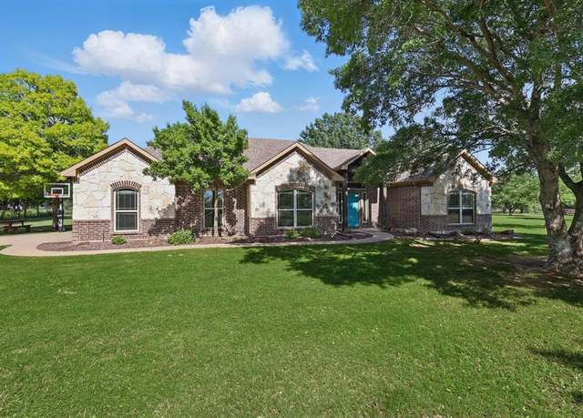 Property at 5861 Hayes Rd, Midlothian, TX 76065, 4 beds, 2 baths