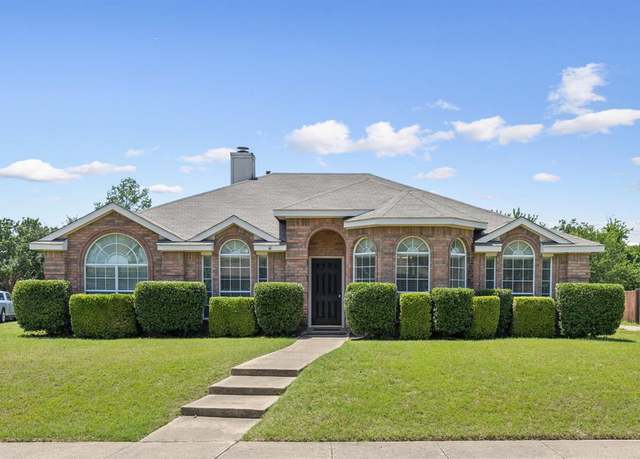 Property at 319 Woodglen Dr, Murphy, TX 75094, 4 beds, 2 baths