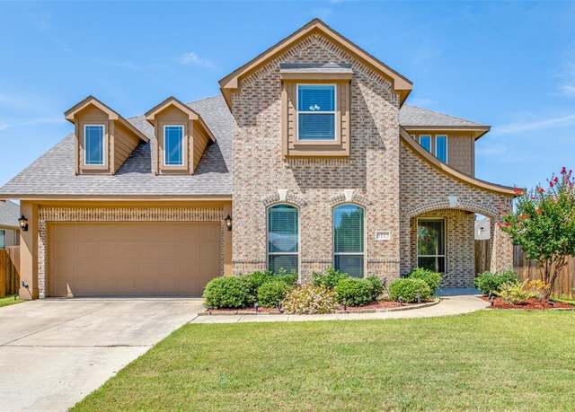 Property at 6113 Creekhaven Dr, Mesquite, TX 75181, 4 beds, 4 baths