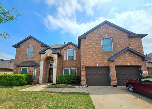 Property at 1210 Autumn Dr, Mansfield, TX 76063, 5 beds, 4 baths