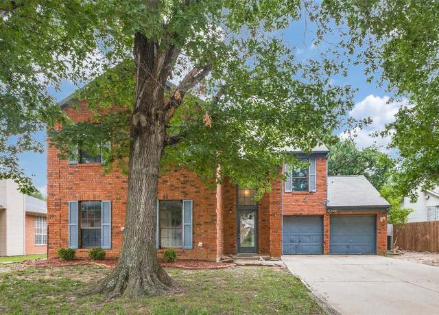 Property at 2200 Longmeadow St, Denton, TX 76209, 3 beds, 2.5 baths