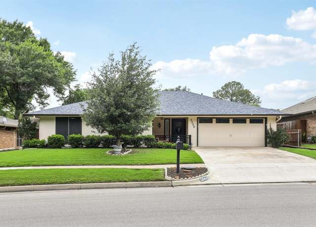 Property at 5008 Caliente Dr, Arlington, TX 76017, 3 beds, 2 baths