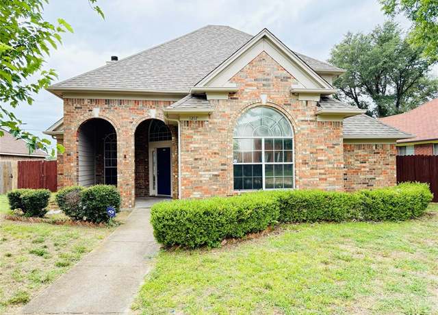 Property at 1217 Woodthorpe Dr, Mesquite, TX 75181, 3 beds, 2.5 baths