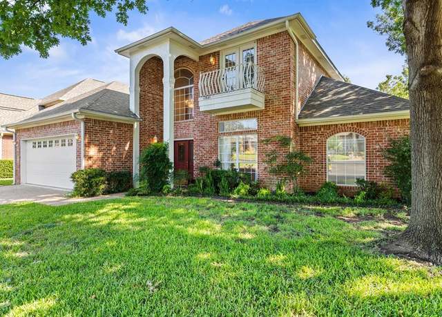 Property at 100 Landsborough Dr, Woodway, TX 76712, 3 beds, 3 baths