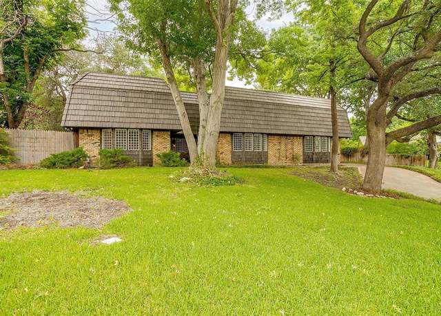 Property at 5300 Northcrest Rd, Fort Worth, TX 76107, 5 beds, 2 baths