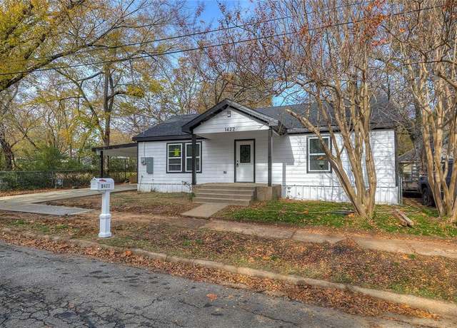 Property at 1422 W Austin St, Paris, TX 75460, 3 beds, 2 baths