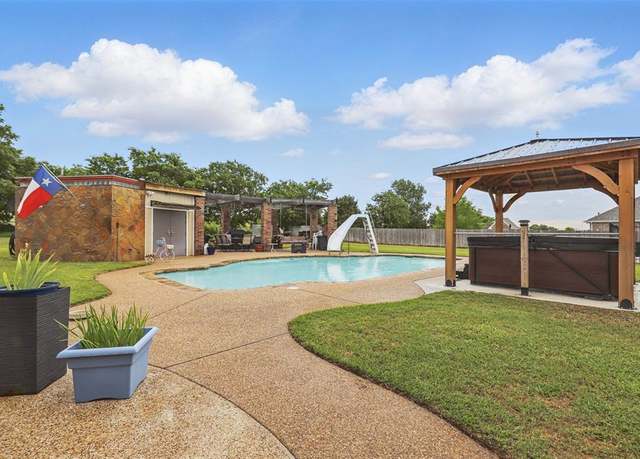 Property at 1233 Fox Hunt Trl, Willow Park, TX 76087, 5 beds, 3.5 baths