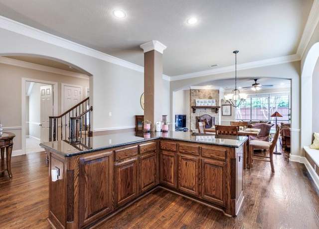 Property at 5946 Wallis Dr, Frisco, TX 75033, 4 beds, 3 baths
