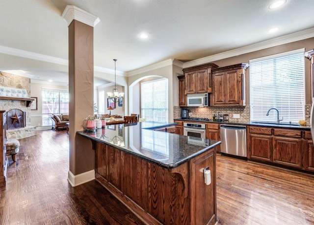 Property at 5946 Wallis Dr, Frisco, TX 75033, 4 beds, 3 baths