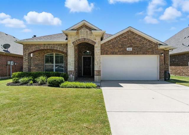 Property at 1049 Jodie Dr, Weatherford, TX 76087, 3 beds, 2 baths