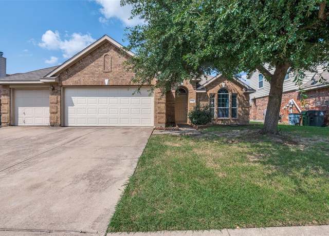Property at 7702 Decoy Dr, Arlington, TX 76002, 3 beds, 2 baths