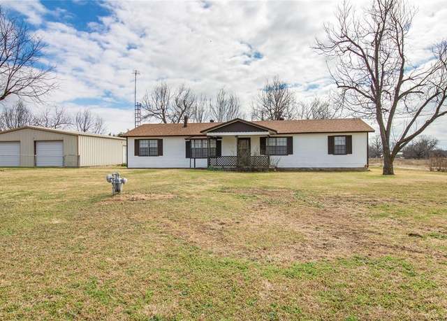 Property at 116 Country Ln, Coleman, TX 76834, 4 beds, 2 baths