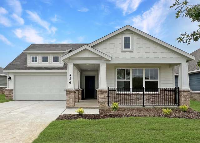 Property at 426 Rose Ave, Cleburne, TX 76033, 4 beds, 2 baths