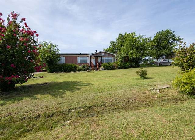 Property at 6217 Friesian Dr, Godley, TX 76044, 3 beds, 2 baths
