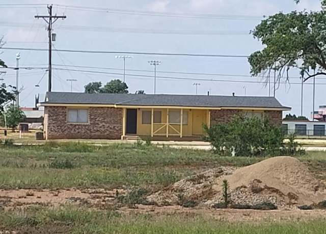 Property at 1004 N Ballard St, Brownfield, TX 79316, 4 beds, 2 baths