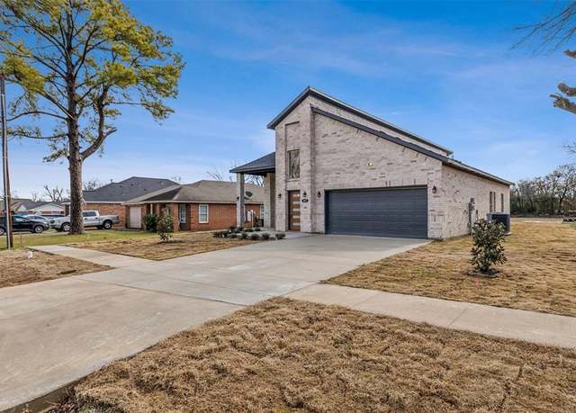 Property at 417 Hood St, Terrell, TX 75160, 4 beds, 3.5 baths