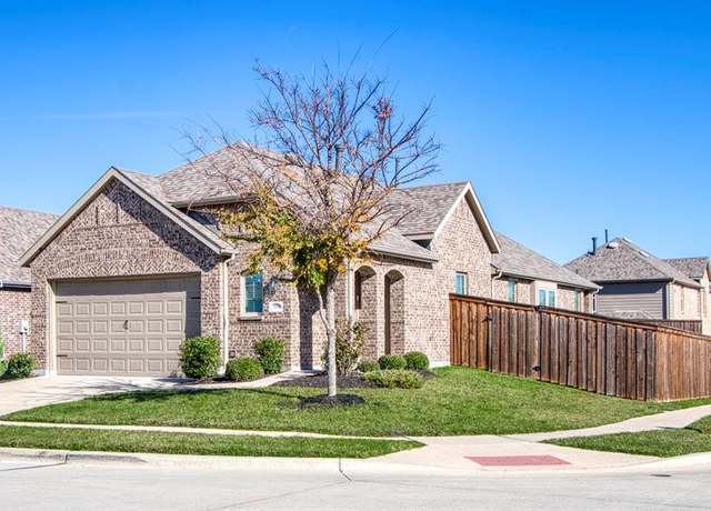 Property at 3500 Tulip Dr, Aubrey, TX 76227, 3 beds, 2 baths