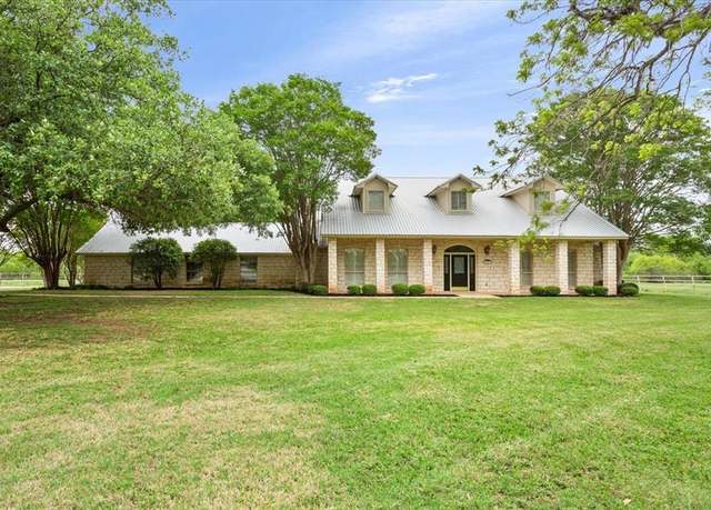 Property at 4843 S 3rd St Rd, Waco, TX 76706, 3 beds, 2.5 baths