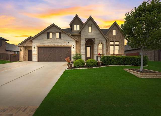 Property at 749 Copperleaf Dr, Midlothian, TX 76065, 4 beds, 2.5 baths