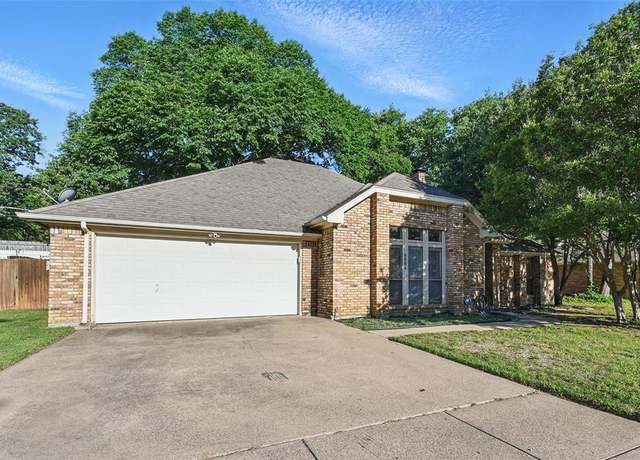 Property at 6004 Green Forest Ct, Arlington, TX 76001, 4 beds, 2 baths