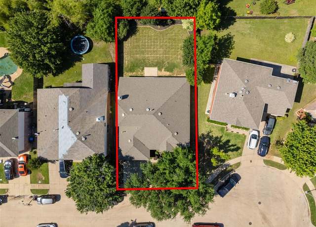 Property at 304 E Clover Park Dr, Fort Worth, TX 76140, 4 beds, 2 baths