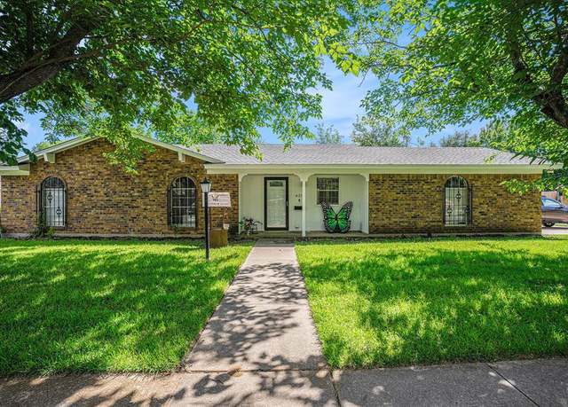 Property at 629 Barbara Ln, Burleson, TX 76028, 3 beds, 2 baths