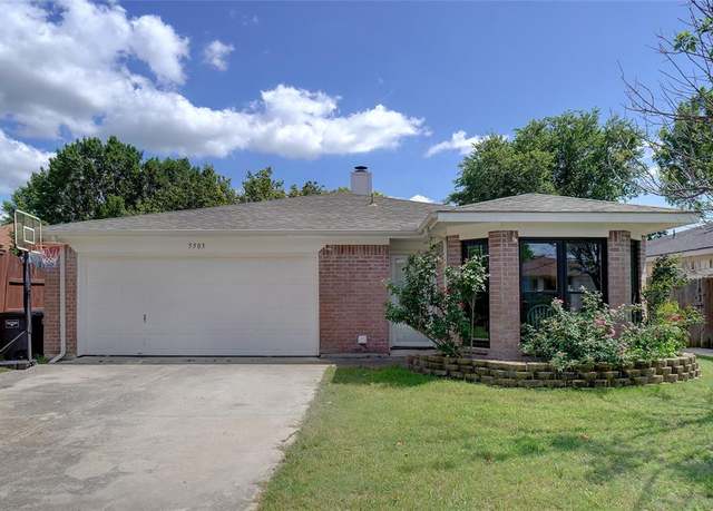 Property at 5905 Northfield Dr, Fort Worth, TX 76179, 3 beds, 2 baths