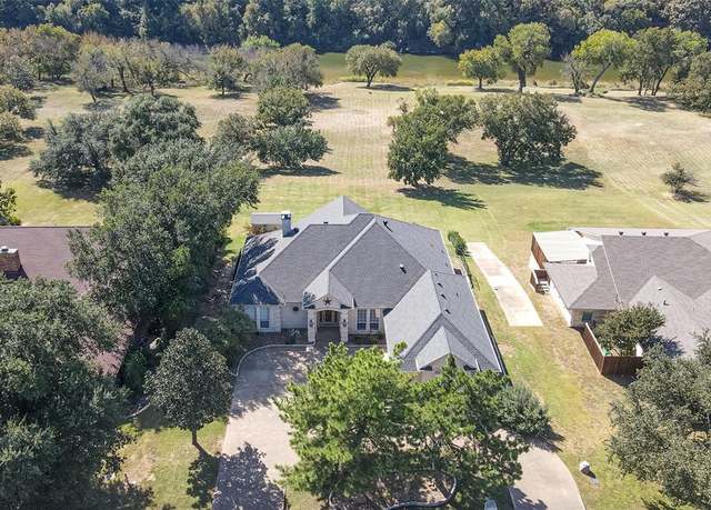 Property at 9304 Ravenswood Rd, Granbury, TX 76049, 3 beds, 2.5 baths