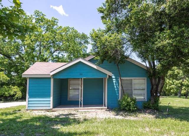 Property at 901 N Hamlett St, Athens, TX 75751, 2 beds, 1 bath
