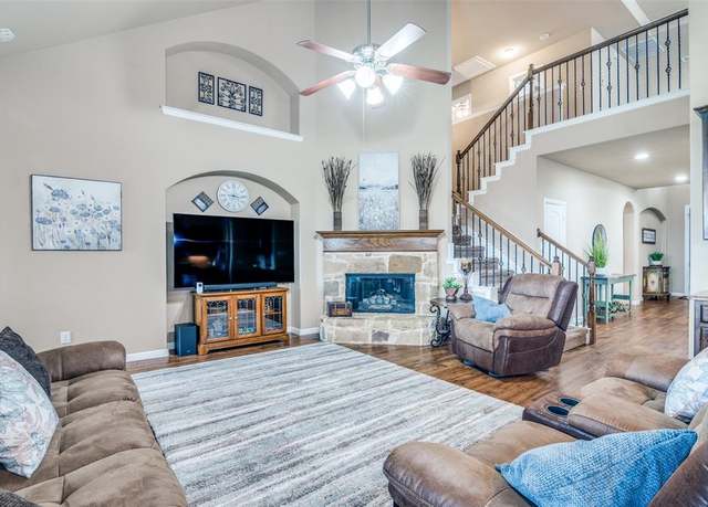 Property at 4812 Riverbirch Dr, Sachse, TX 75048, 4 beds, 3 baths