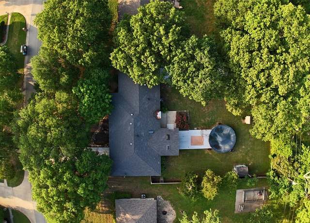 Property at 17535 Country Club Dr, Kemp, TX 75143, 3 beds, 2 baths