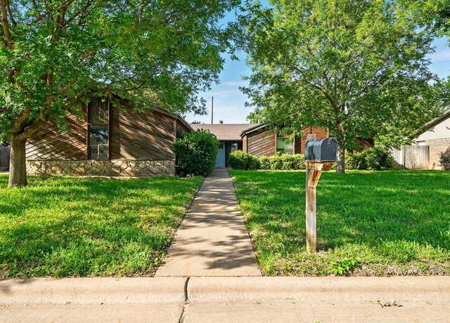 Property at 2501 Gilmer Ave, Abilene, TX 79606, 3 beds, 2 baths