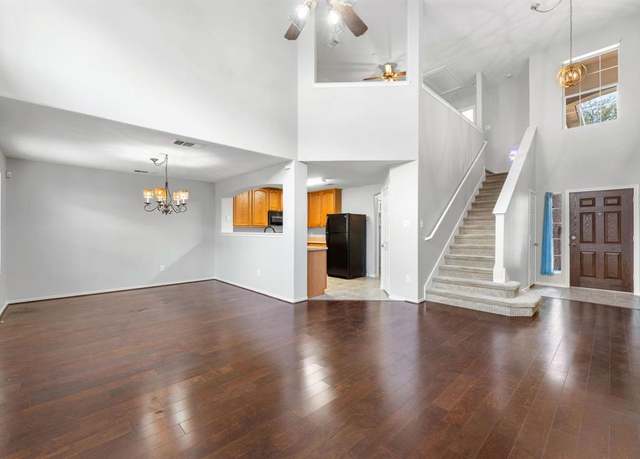 Property at 10276 Darkwood Dr, Frisco, TX 75035, 2 beds, 2.5 baths