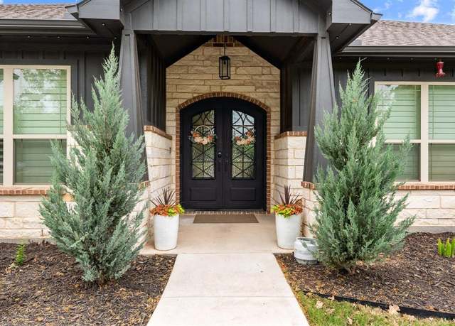 Property at 2000 Trinity Oaks Rd, Weatherford, TX 76087, 4 beds, 3 baths