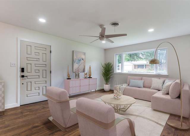 Property at 5812 Walla Ave, Fort Worth, TX 76133, 3 beds, 2 baths
