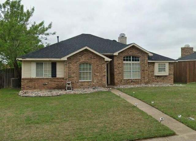 Property at 933 Eagle Dr, Desoto, TX 75115, 3 beds, 2 baths