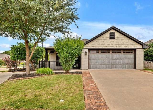 Property at 1010 Roberts Bend Ct, Granbury, TX 76048, 2 beds, 2 baths