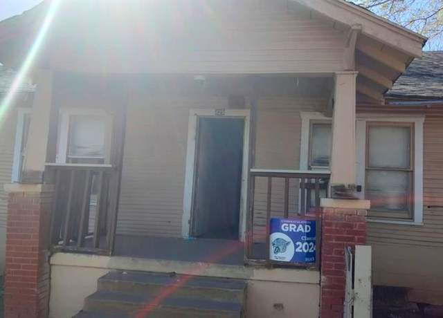 Property at 825 Cumberland St, Dallas, TX 75203, 3 beds, 1 bath