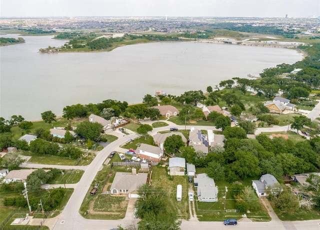 Property at 7630 Lakeview Dr, The Colony, TX 75056
