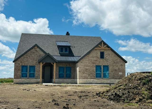 Property at 1900 County Road 200, Valley View, TX 76272, 5 beds, 4 baths