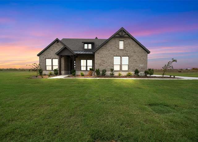 Property at 1900 County Road 200, Valley View, TX 76272, 5 beds, 4 baths