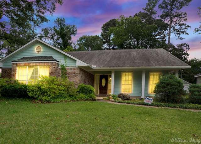 Property at 605 Erie St, Shreveport, LA 71106, 3 beds, 2.5 baths