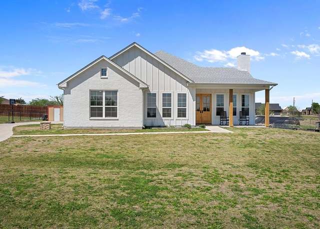 Property at 7954 Lax Dr, Fort Worth, TX 76126, 3 beds, 2.5 baths