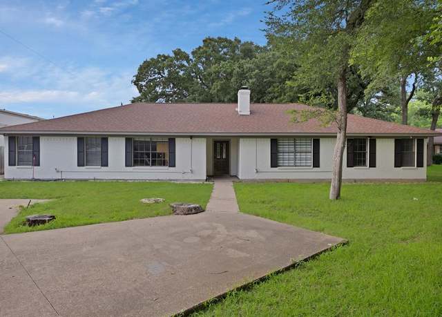 Property at 752 Moore Rd, Mansfield, TX 76063, 4 beds, 4.5 baths