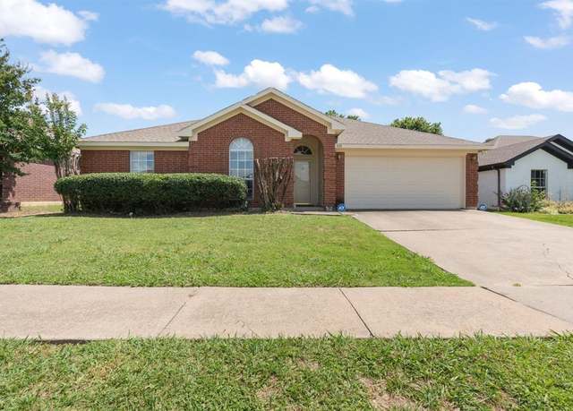 Property at 808 Elbe Dr, Arlington, TX 76001, 4 beds, 2 baths