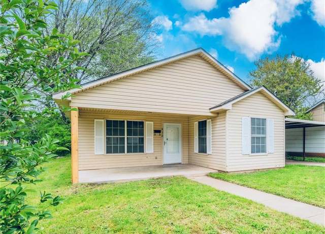 Property at 812 E Pecan Ave, Waco, TX 76704, 3 beds, 2 baths