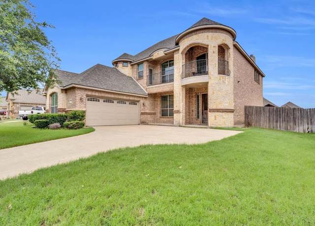 Property at 417 Sagebrush Ln, Waxahachie, TX 75165, 4 beds, 2.5 baths