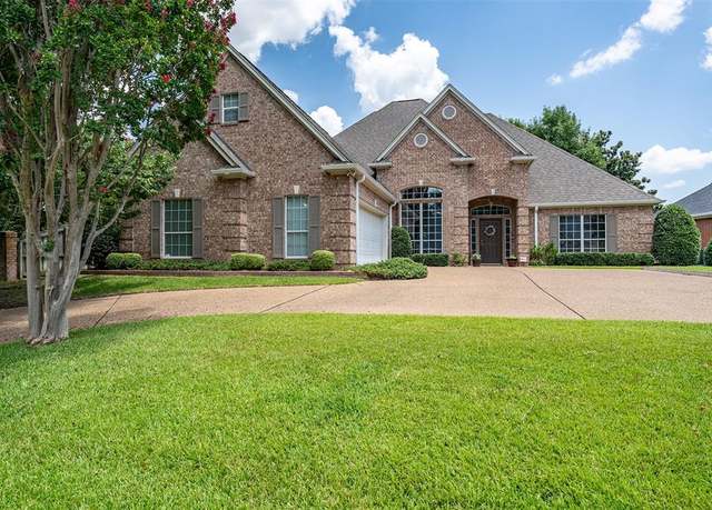 Property at 5231 Glen Abbey Ln, Tyler, TX 75703, 4 beds, 3 baths